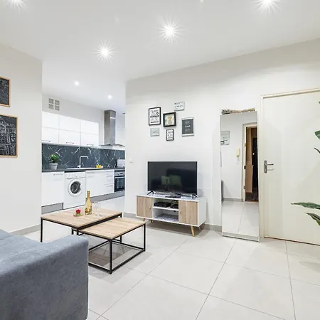 Charming 1 Bdr Old Town *