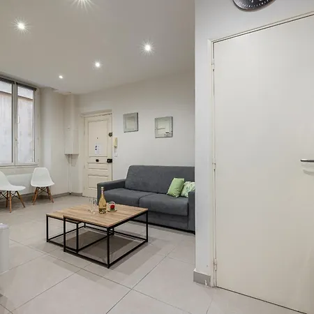Charming 1 Bdr Old Town Niza