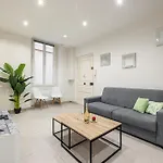 Charming 1 Bdr Old Town