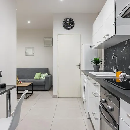 Daire Charming 1 Bdr Old Town *